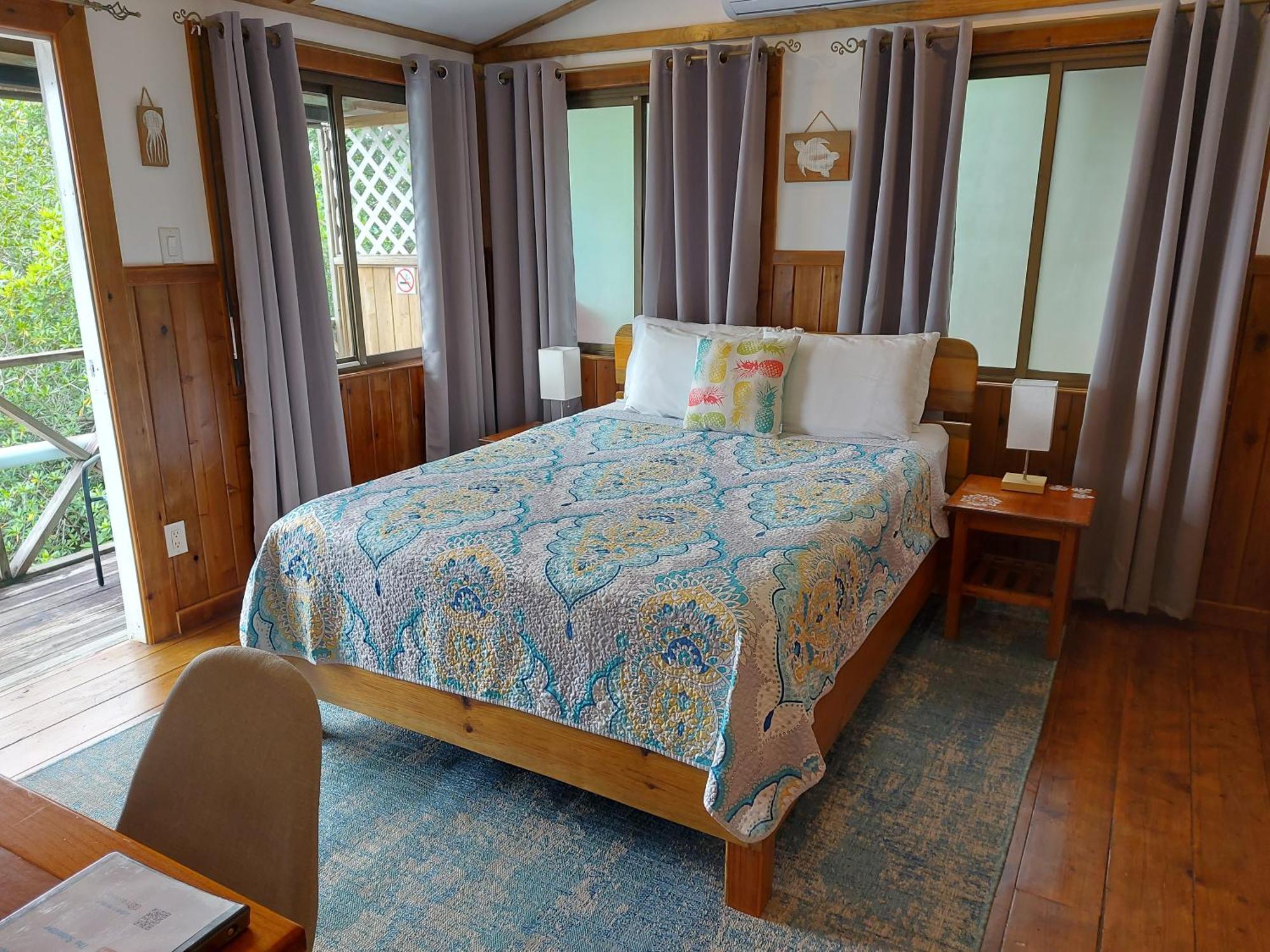 The Sunsetter Bed & Breakfast Bocas del Toro Exterior foto