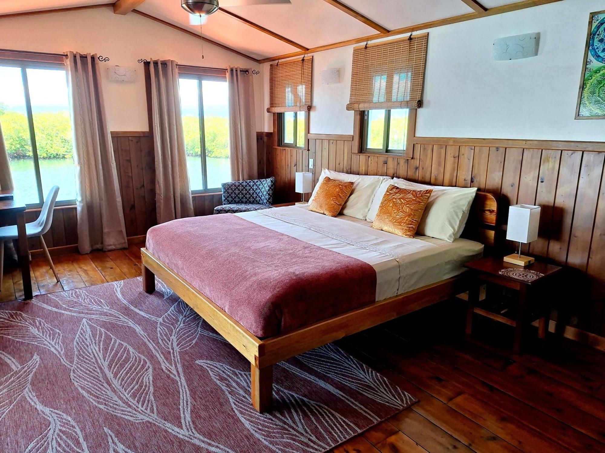 The Sunsetter Bed & Breakfast Bocas del Toro Exterior foto